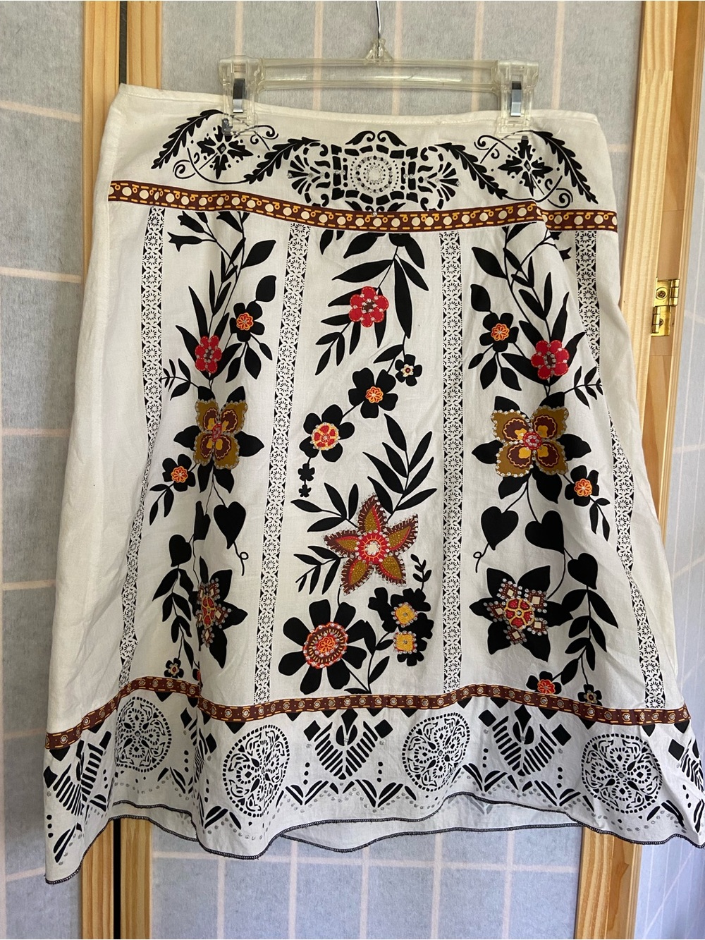 Heart Soul Multi/White Flower Skirt (S: 5)